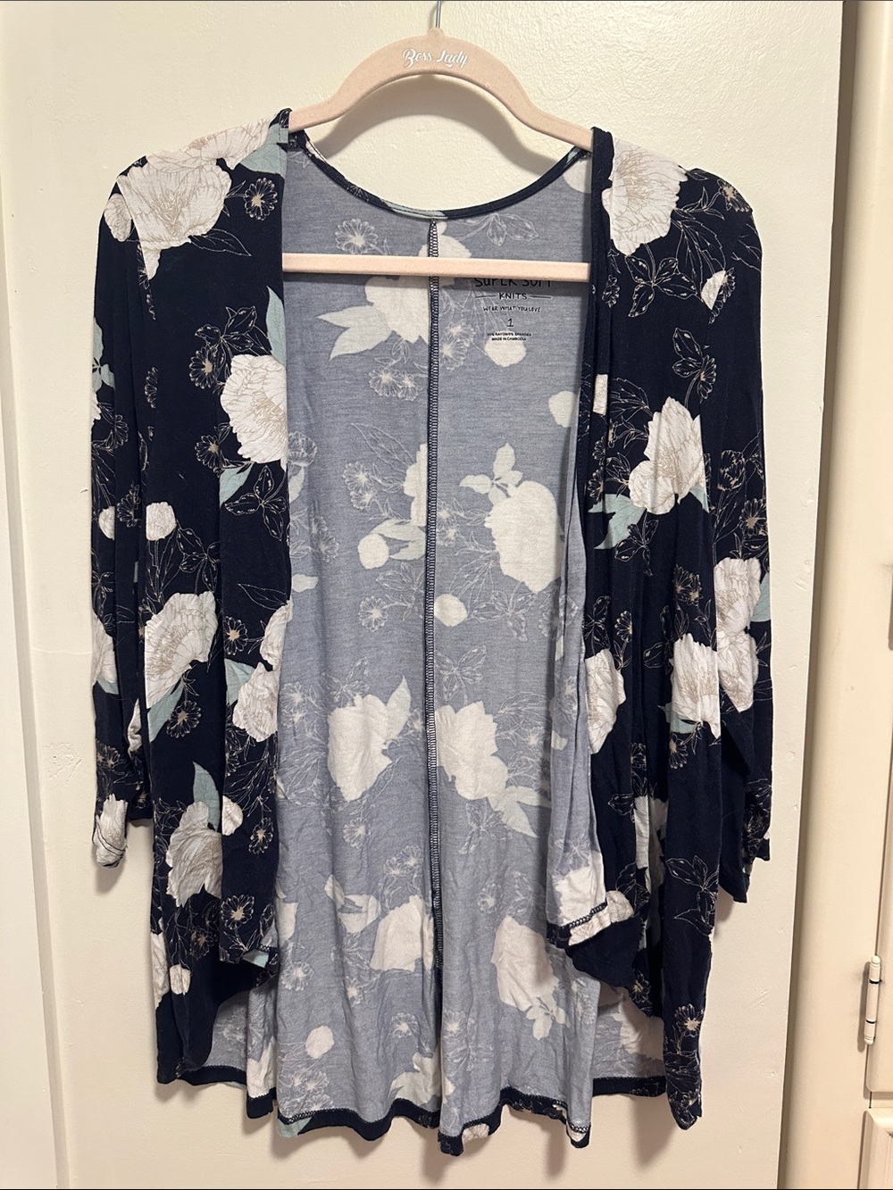 Torrid Super Soft Navy & White Floral Hi-Lo Cardigan